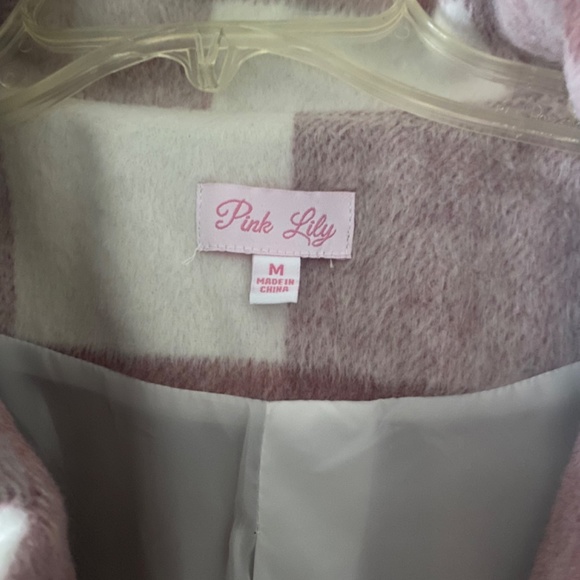 Pink and white shacket - Picture 3 of 3